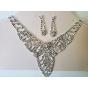 Blush necklace and earrings set